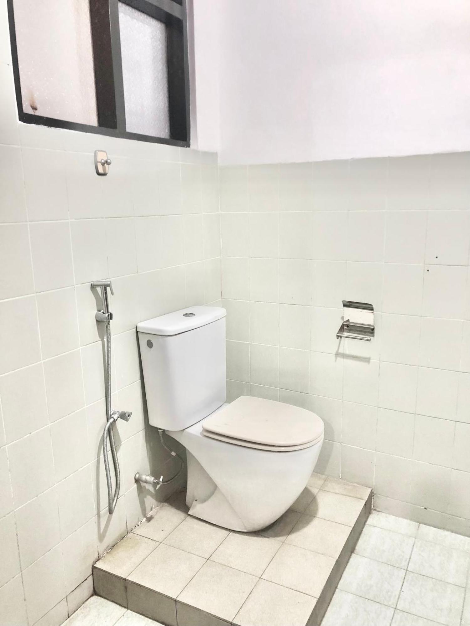 Hotel Nathaliya Katunayaka Bagian luar foto