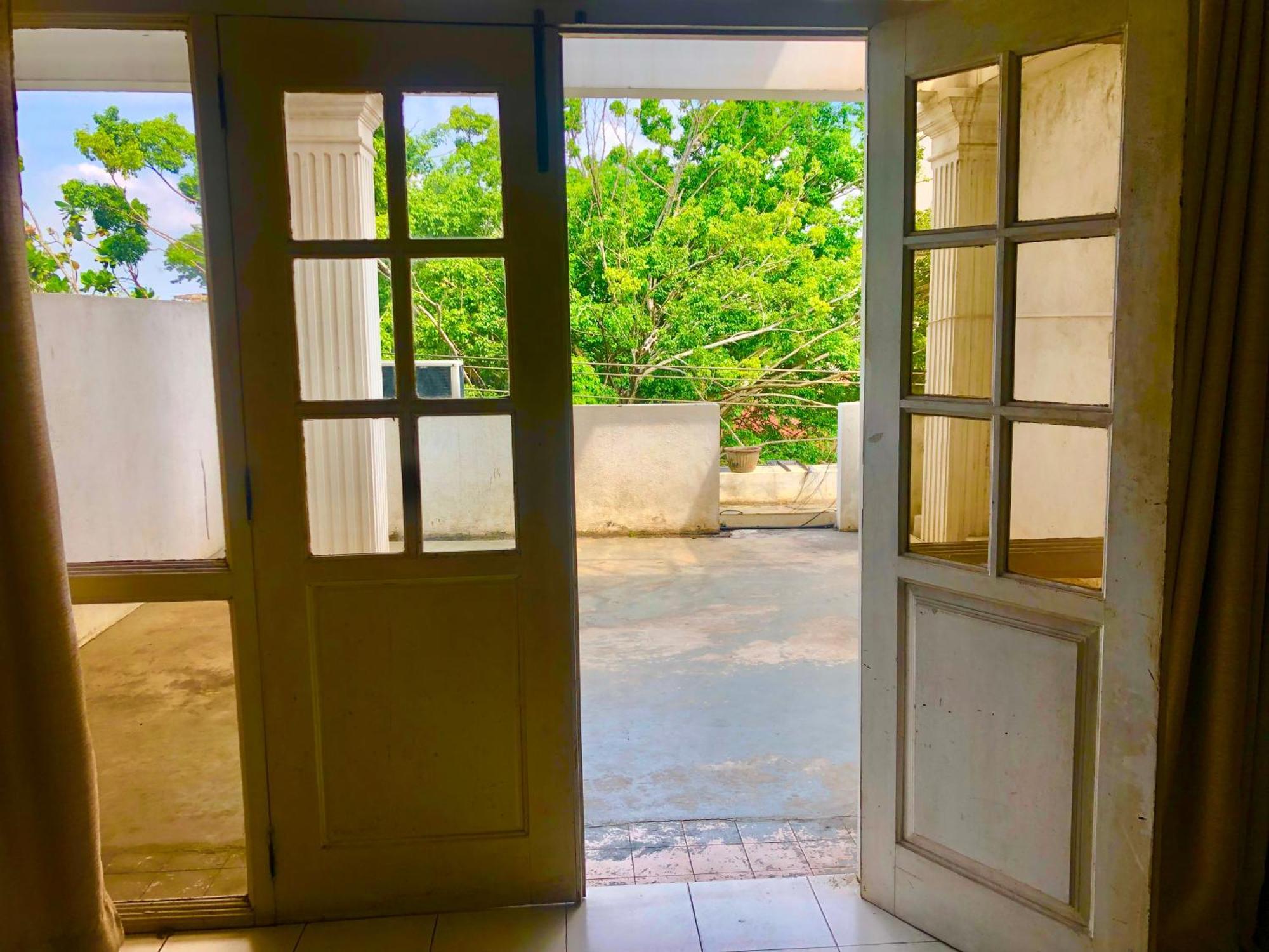 Hotel Nathaliya Katunayaka Bagian luar foto