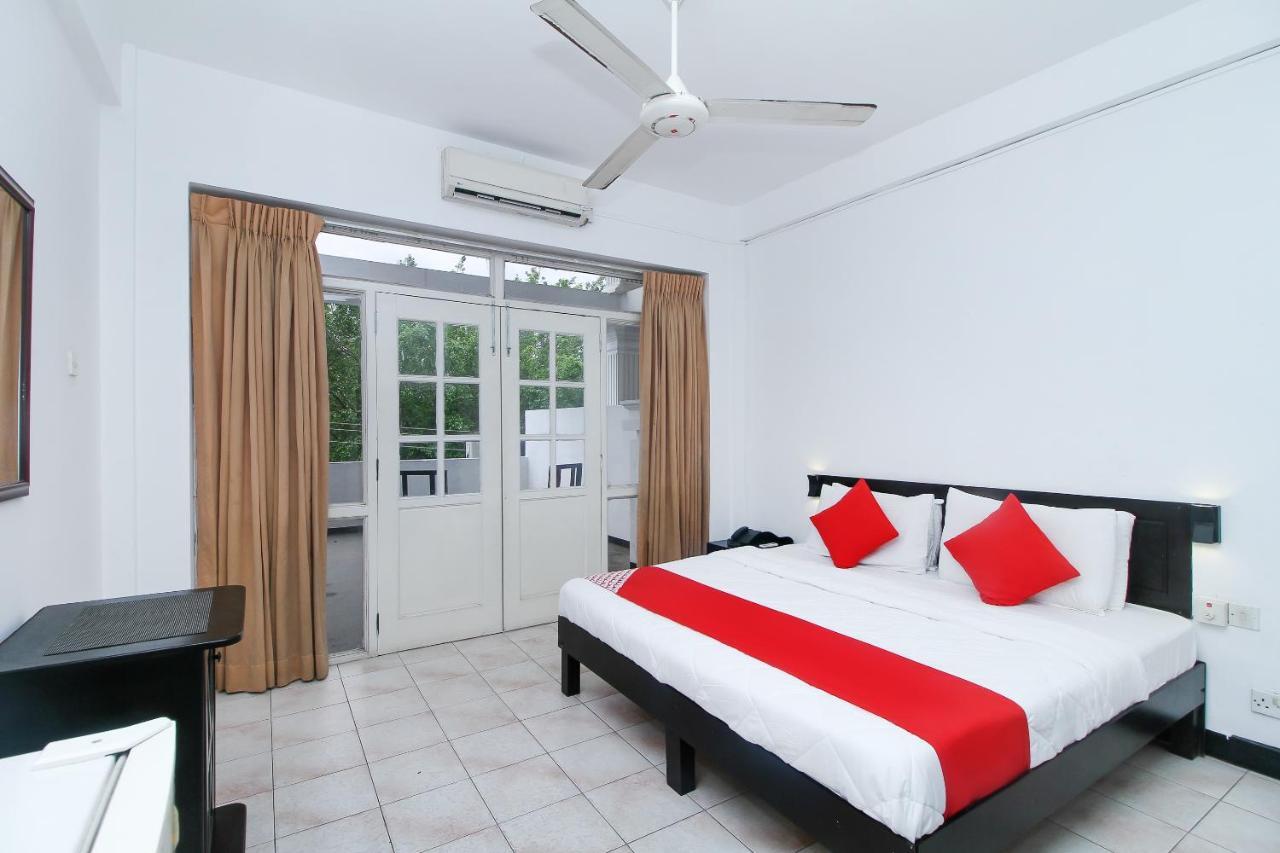 Hotel Nathaliya Katunayaka Bagian luar foto