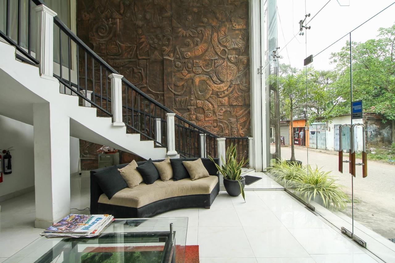Hotel Nathaliya Katunayaka Bagian luar foto