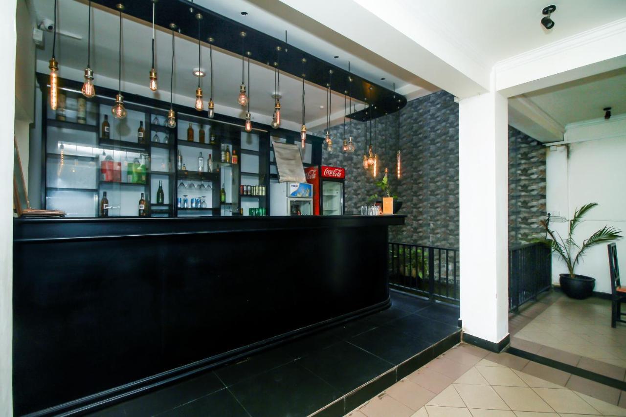 Hotel Nathaliya Katunayaka Bagian luar foto